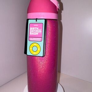 Owala Back Girl - RARE - 32 oz Owala Limited Edition Birthday Bash Pink Glitter